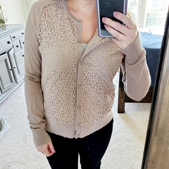 Women's Tan Khaki Brown Front Lace Button Up Dressy Cardigan Sweater Medium - Picture 12 of 13